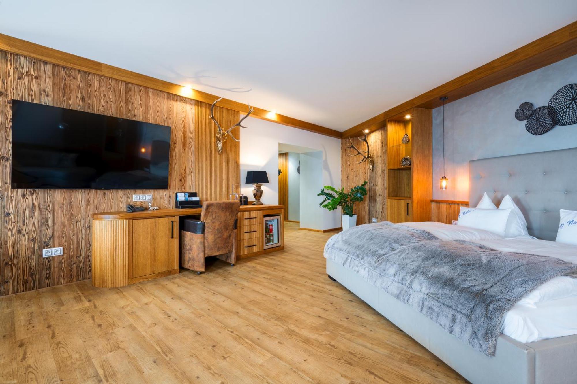Wellness Hotel V Nebi Korenov Exterior photo